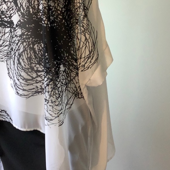 Ronen Chen poncho style White with black flowers blouse and cami - Picture 4 of 11